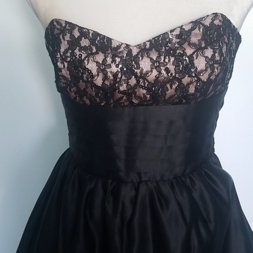 Betsey Johnson Black & pink strapless bubble dress - Picture 2 of 3